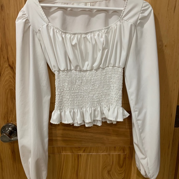 White cinched blouse size M - Picture 1 of 6